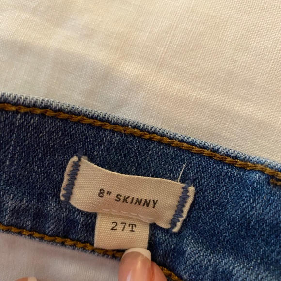 Madewell 8" Skinny Distressed Jeans Raw Hem 27T - Picture 5 of 6